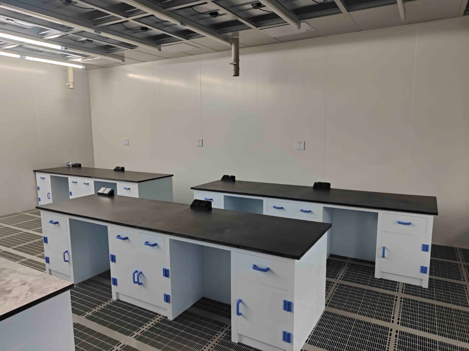 Laboratory Workbench Purchasing Guide: A Comprehensive Analysis of Materials and Functions