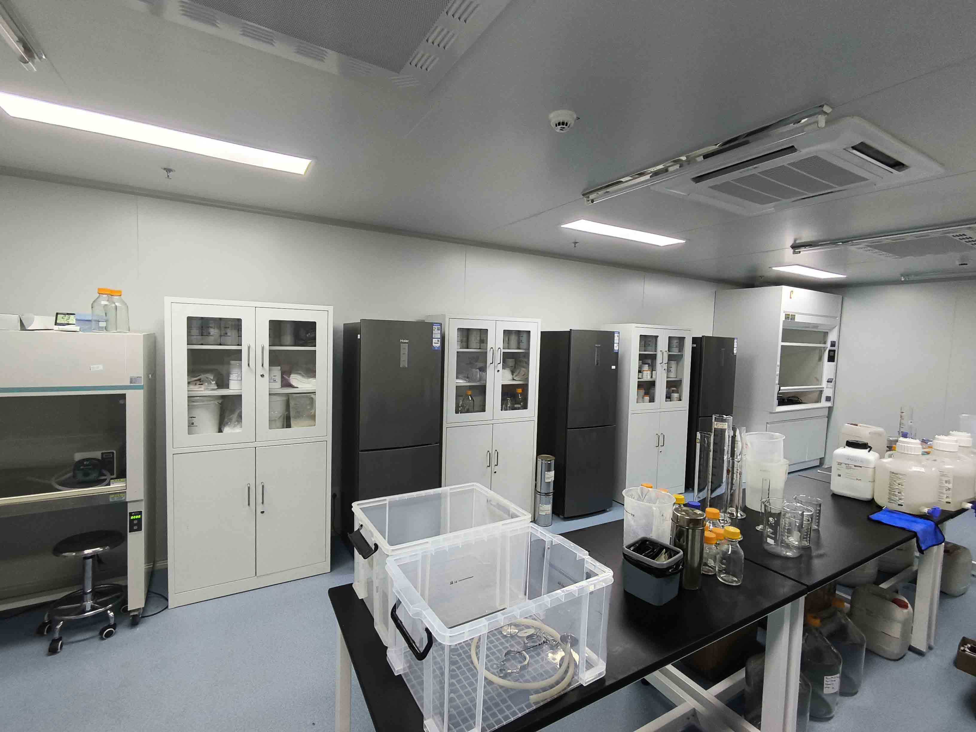 Detailed Anti-Corrosion Treatment Techniques for Laboratory Benches