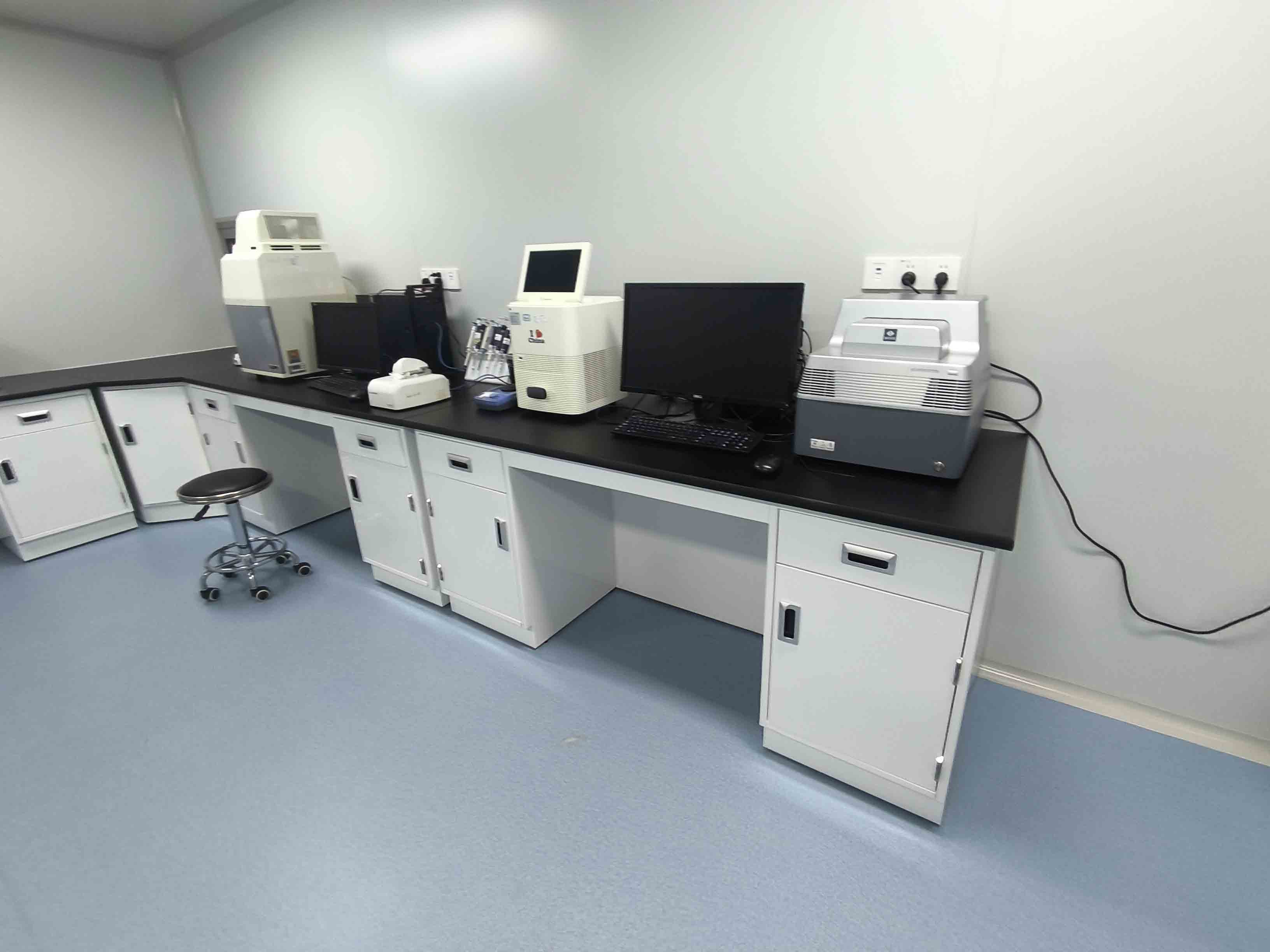 Real-world Applications of Huajusheng Laboratory Benches in Food Safety Testing